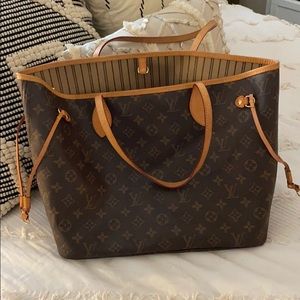 Louis Vuitton never full bag